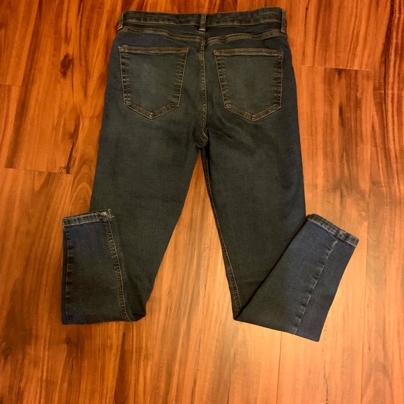 LN WOMENS TOPSHOP JAMIE JEANS. HIGH RISE. ZIP FLY, 5 POCKET DESIGN. NORDSTROM - Picture 4 of 6